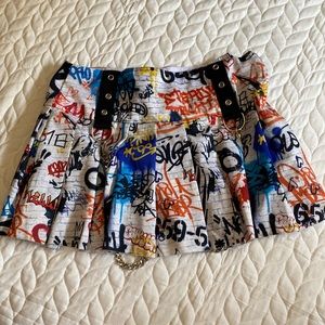 Current mood graffiti skirt with chain